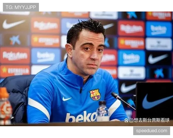 布斯克茨与哈维中场调度差异如何驱动体系分化