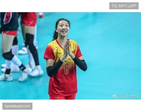 袁心玥训练完直接啃鸡腿？这自律和放纵的切换也太真实了